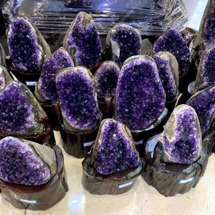 Raw Amethyst clusters- Medium